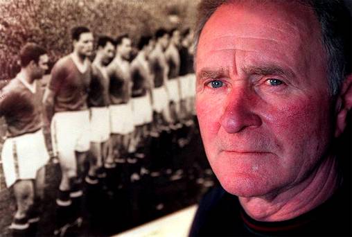 Happy birthday to Harry Gregg. 
He went into the burning plane to pull out Bobby Charlton and others. Legend! 