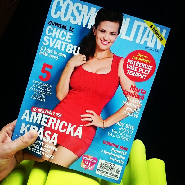 CosmopolitanCZ's tweet photo. Od dnešního rána na stáncích Nové listopadové Cosmo na stáncích :) #newissue #november #americandream https://t.co/Xr0mSXsMbg