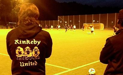 Radiomagnus's tweet photo. Hör fantastiska @BojanDjordjic7 coacha div.6-laget Rinkeby United https://t.co/qMoQfv60Ok #srroadshow @sverigesradio https://t.co/vBdzFclulS