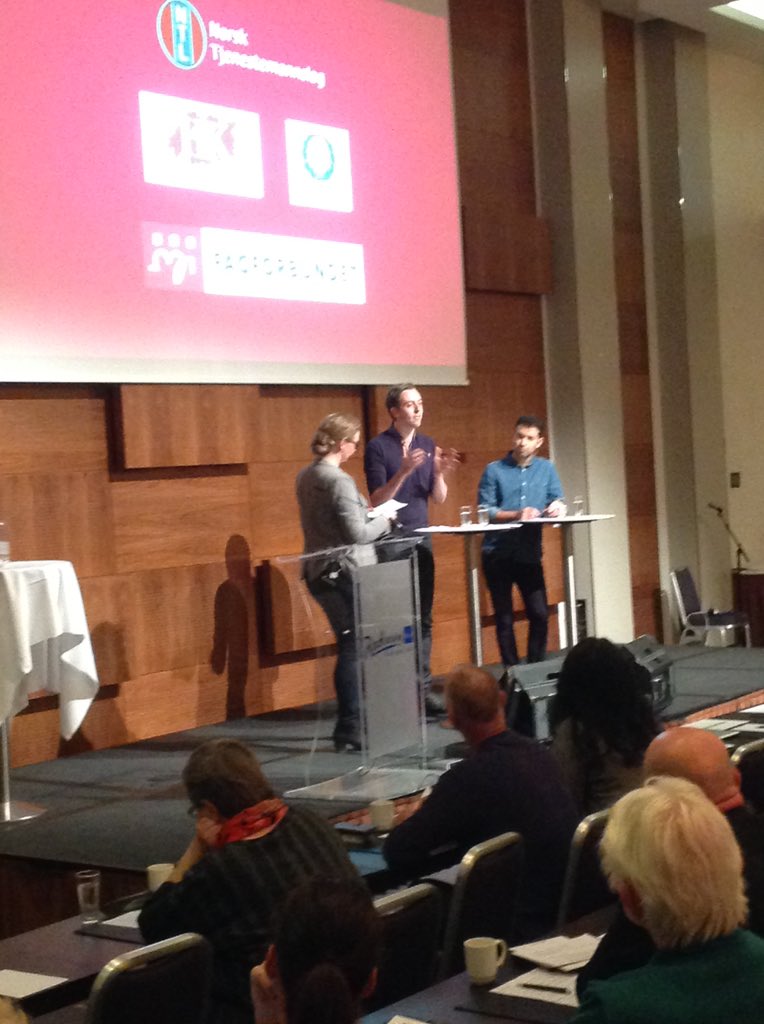 SFuglevaag's tweet photo. Ungdom og #pensjon er tema i samtalen @KaiaStorvik har med @ManiHussaini og @NickWilki på #pensjon2016 ! https://t.co/sYq8d5obPa