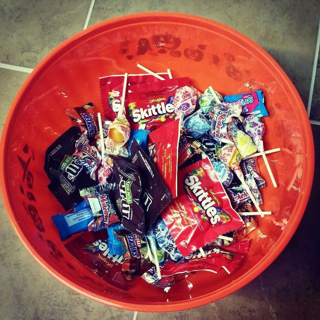 NineLineApparel's tweet photo. Best thing about being an adult on Halloween? You get to buy your own candy! #nla #workcan… https://t.co/1RuvJoa6HL https://t.co/mEshUKfgE5