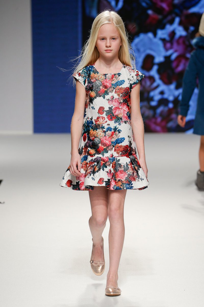 Fun8Fun's tweet photo. New collection Fall/Winter 2015
#Sfilata #PittiBimbo #Fun8Fun #FallWinter #Pimenova https://t.co/Mw5mxYYDl2