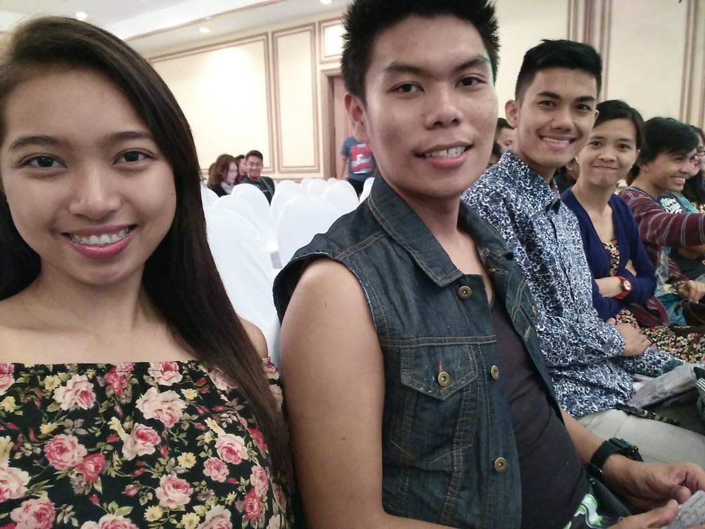 airacatienza's tweet photo. R4 Represent!!! Haha. #NMYC2015 #AOG2015 https://t.co/qSy8Uk5H44