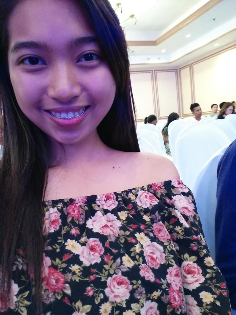 airacatienza's tweet photo. R4 Represent!!! Haha. #NMYC2015 #AOG2015 https://t.co/qSy8Uk5H44