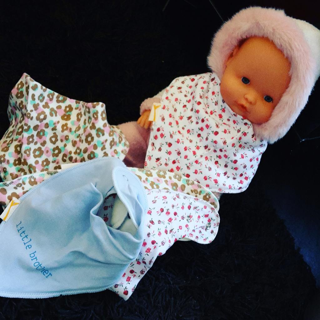 workingmamam's tweet photo. J'ai craqué !! @FunkyGiraffe_fr ils sont là ! Ils sont beaux ! Et mes grenouilles adorent !!!https://t.co/0sba5CnBsh https://t.co/3lA3vOUwuI