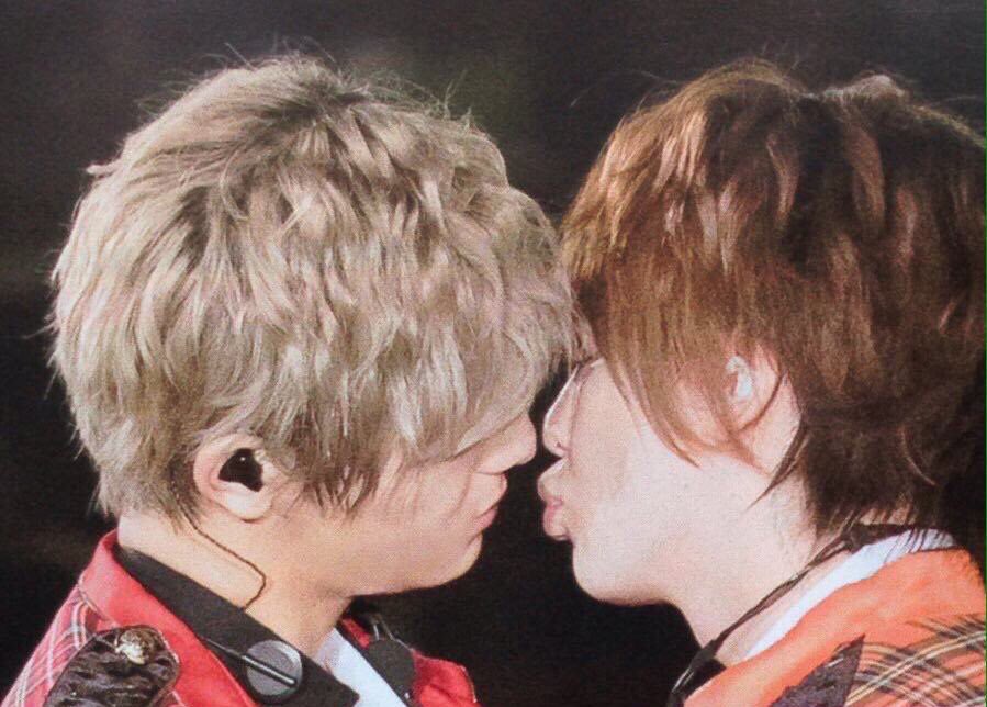 a_mero25's tweet photo. 涼介のキスの味はいちご味♡
死....｡ﾟ(ﾟ＾ਊ＾ํ )ﾟ｡ https://t.co/piEwAqyJ8M