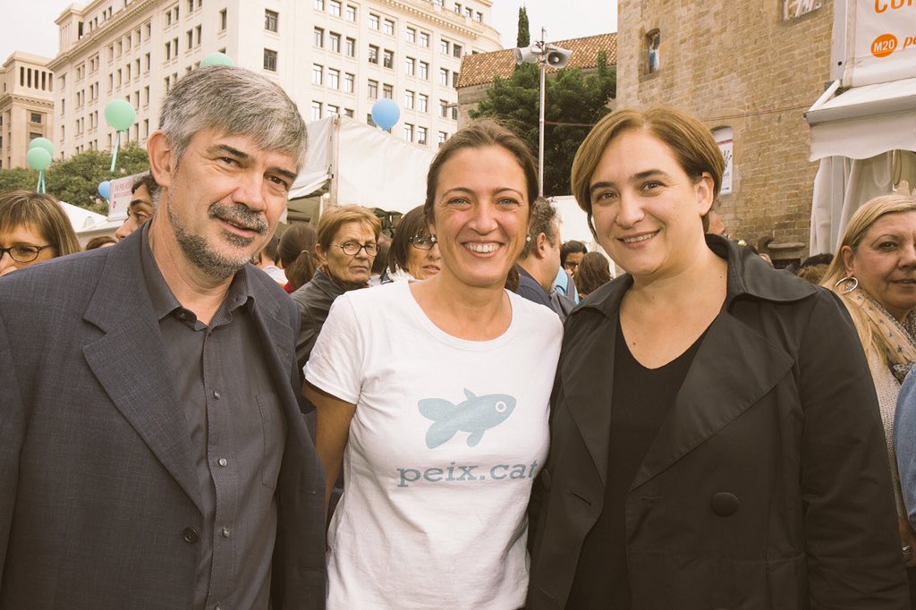 PeixCat's tweet photo. Aquest cap de setmana a la fira de Mercat de Metcats ens ha visitat l'alcaldessa de Barcelona https://t.co/CFSdDJwuSy