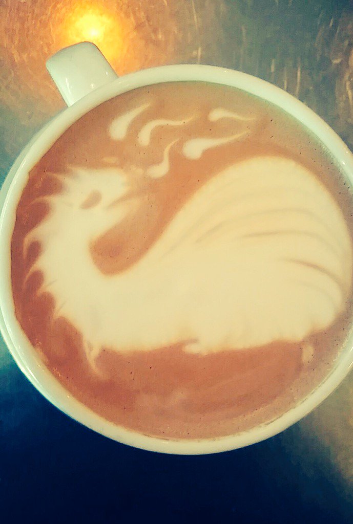 de4rosertroms's tweet photo. Amazing Latte Art by Martine... The perfect way to warm up after the first snø of winter! #Trosmø #KjempeGodKaffe https://t.co/BXU3auPZp7