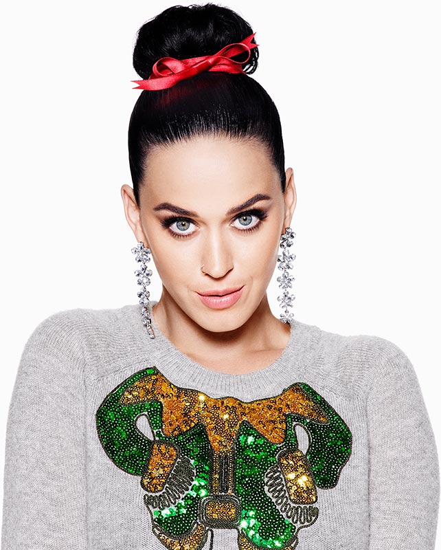 smackutwice's tweet photo. #KATYCATS!!! The H&amp;M Holiday Collection starring Katy Perry!!! EXCLUSIVE SNEAK PEAK!!! #ElfieSelfie #EDIAH https://t.co/dtjAKbBdHN