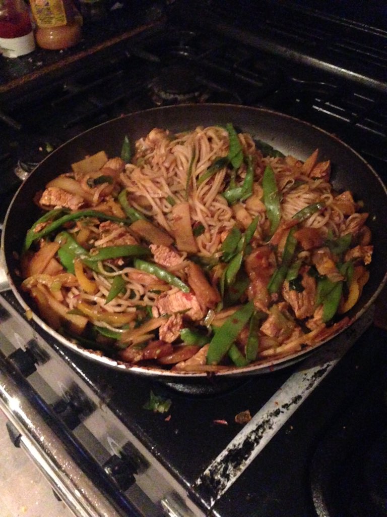 RNelson_95's tweet photo. Beautiful @SlimmingWorld chicken chow mein I made #yummy #halfasyn #slimmingworld https://t.co/7K9NJAL5SY