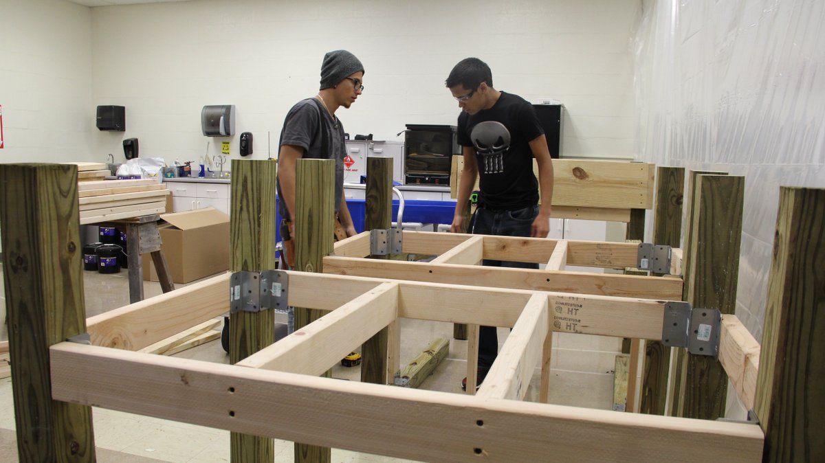 FRCTCScience's tweet photo. We had to modify some latches for the growbeds. https://t.co/nuri5NNhyT
