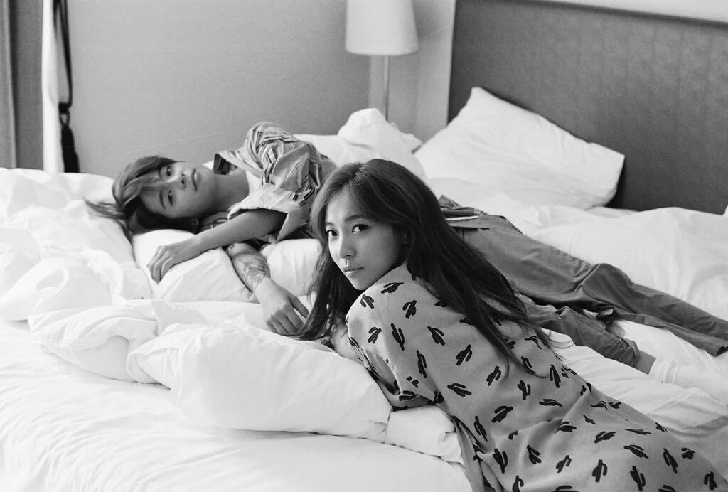fxsypark's tweet photo. With amber eonnie #fx4walls https://t.co/b3hA0hlQxo