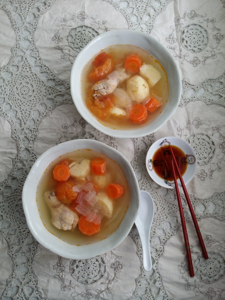 souperdiaries's tweet photo. Comforting #homecooked #abcsoup. I love drinking this every now and then. https://t.co/q3JYgxhM0X https://t.co/WoceugKKZQ