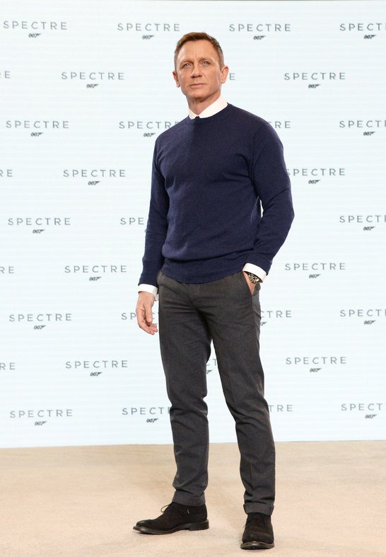 GQStyle's tweet photo. Daniel Craig's style evolution https://t.co/4KIGtqT26x https://t.co/syucWGArmS
