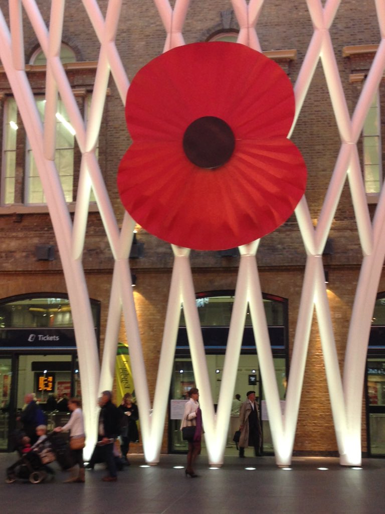 tullin66's tweet photo. Poppy Kings Cross style ! #NeverForget #casualinterloper https://t.co/H4cP1pjMAi