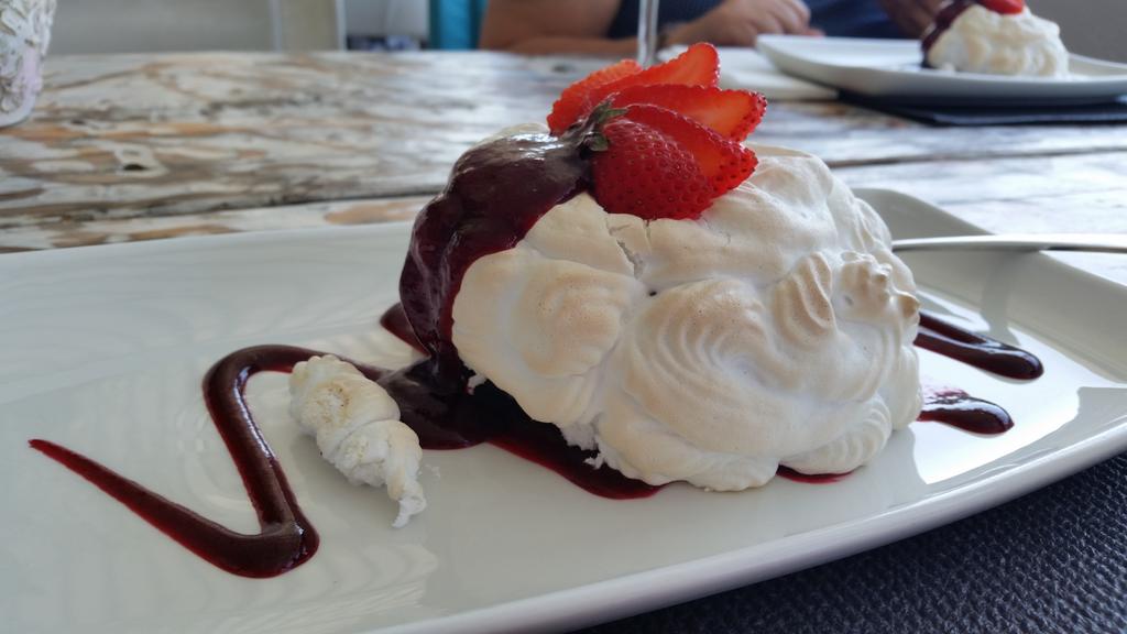 ZAFoodMusketeer's tweet photo. #ZomatoBestDish #Restweeksa #RestaurantWeek15 Baked Alaska. Cielo https://t.co/nTHDEH9GwQ