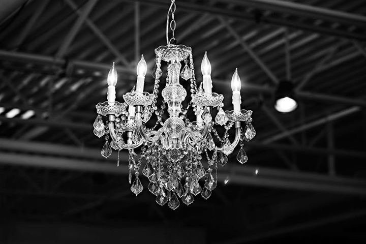 TulsaEventLight's tweet image. One of our beautiful chandeliers!
#TulsaEventLighting #TulsaWedding