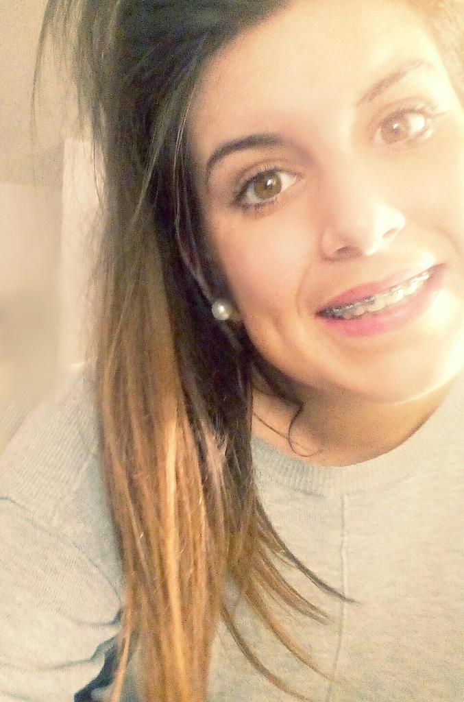 CeliaaCS's tweet photo. Con sólo una sonrisa mi cabeza volvió locaa...🎶💞 https://t.co/VEe1dPbfmu