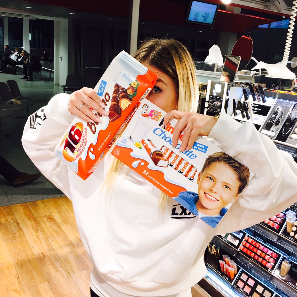 BibisBeauty's tweet photo. Kleine Packung Schoki gönnen?😁🍫 https://t.co/wIG2TzWnw3