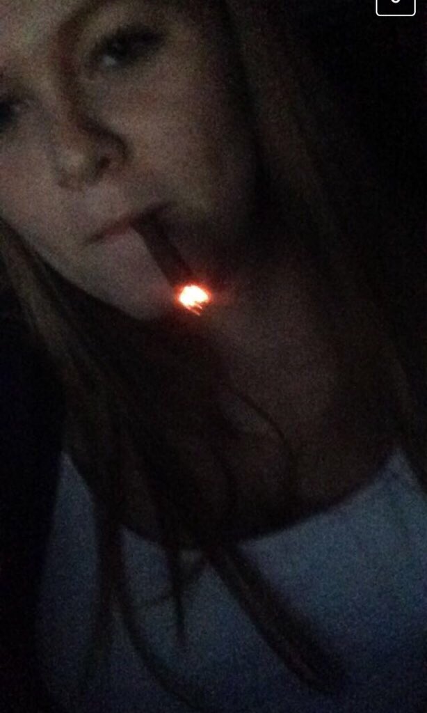 Girlst0ner's tweet photo. Blunt with beauty 🙌🏼 https://t.co/HjXMAtp02G