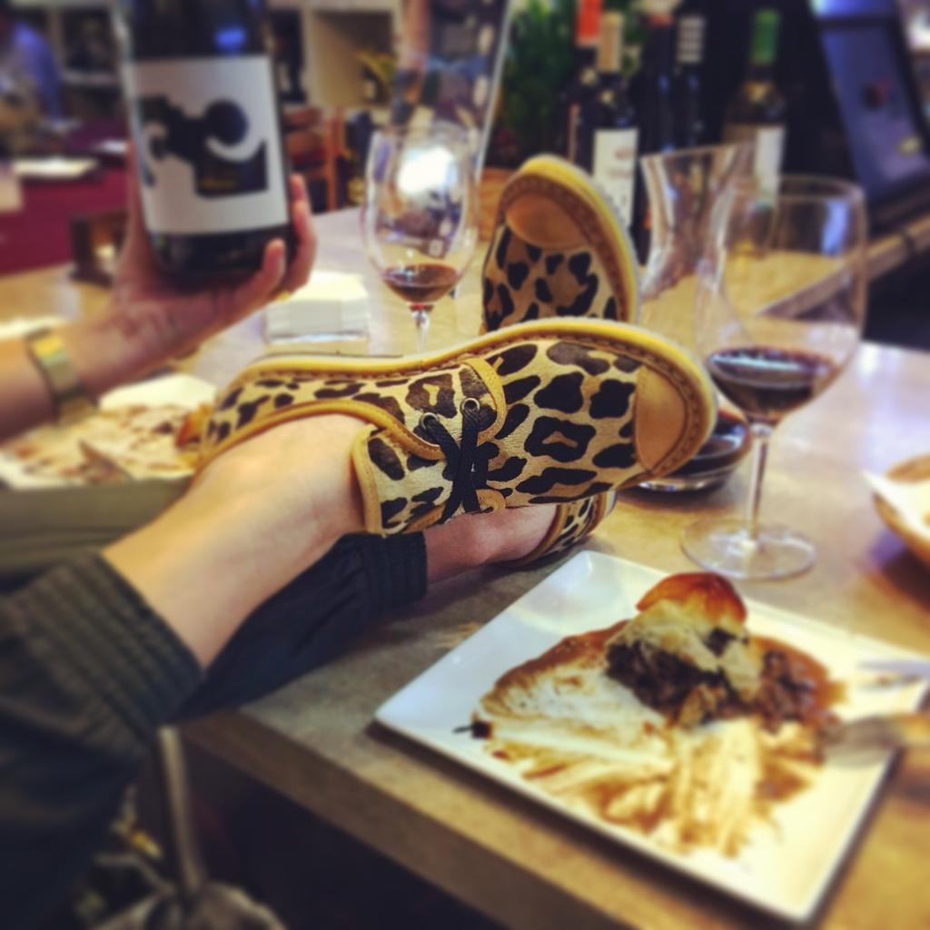 PlugShoes's tweet photo. Que contentos estamos hoy gracias a una de nuestras #pluggers que nos envía esta foto con sus #plug_shoes ¡Divina! https://t.co/ZraYGzfIRX