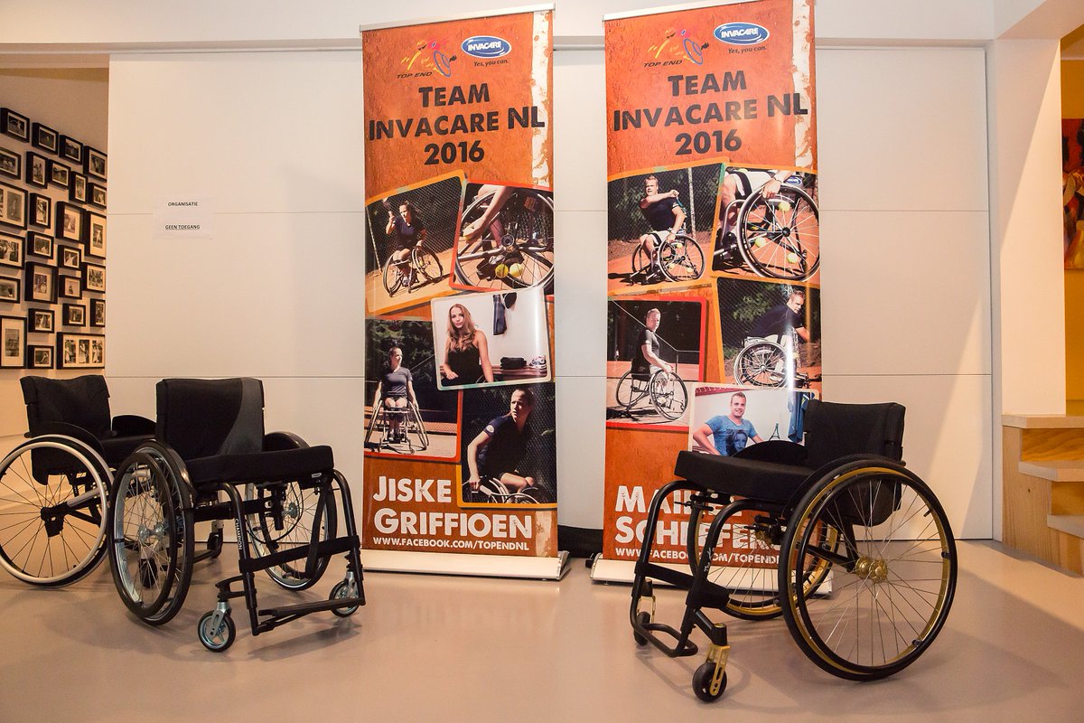 Record4Rio's tweet photo. Met dank aan Invacare konden alle deelnemers ervaren hoe het is om in een @_TopEnd rolstoel te zitten en tennissen! https://t.co/cZ4jWZsnKt