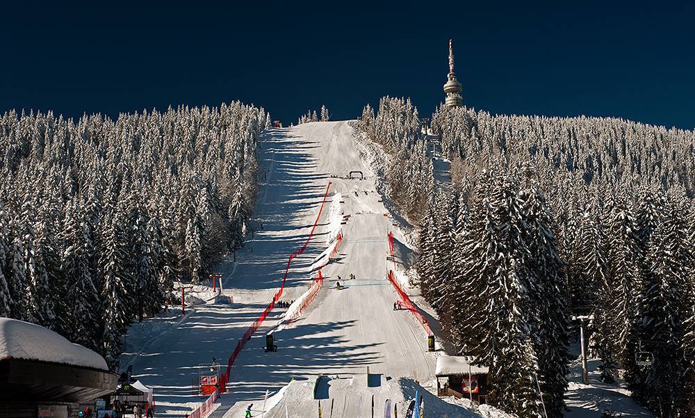 Охо, на премиерата на 2032 този четвъртък ще има изненади и тази няма да е последната: facebook.com/theband.bg/pho…