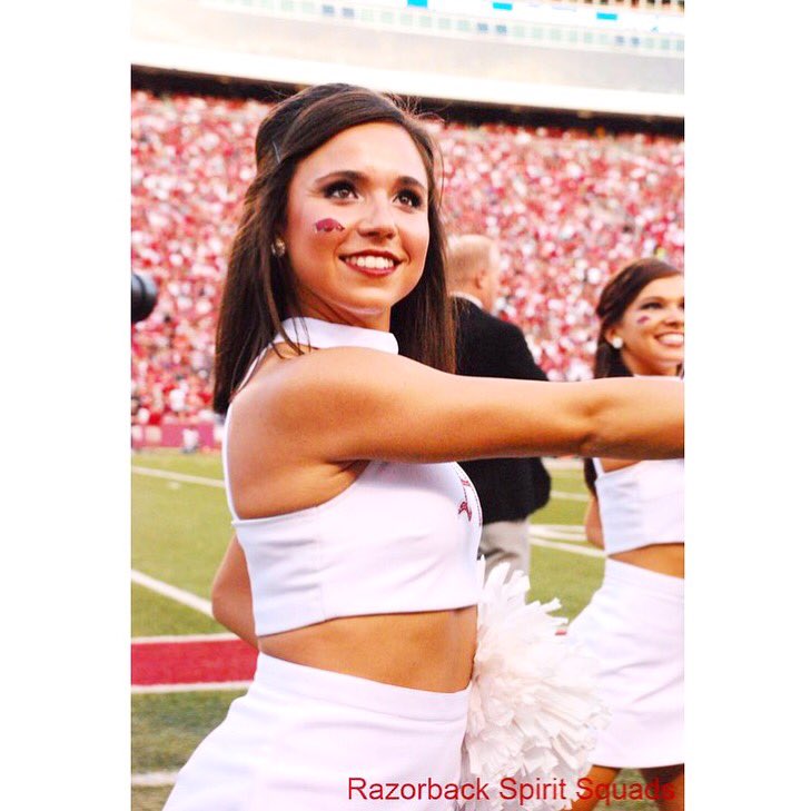 RazorbackSpirit's tweet photo. #SeniorSpotlight on #RazorbackPom Lisa!
Click to read more about this outstanding senior:
https://t.co/cJrXmMzcwd https://t.co/rvVANXXS6B