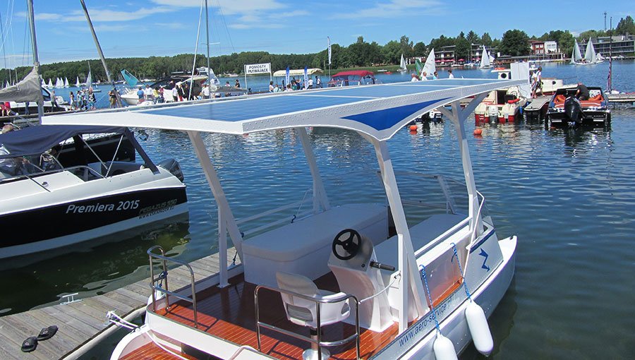 PElectricCar's tweet photo. #Salmo #Solar powered #Catamaran from Poland #electricboat #AeroService https://t.co/RGQa4pQPmn https://t.co/TXsGGqJK37