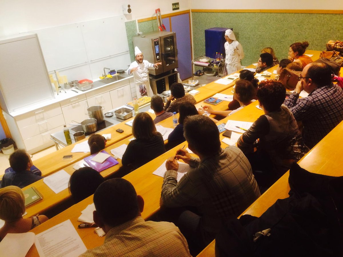 smestref's tweet photo. Ciència a la cuina #CsCEFIRE #ambitcientific #CsFQ https://t.co/aVn4jo3W3V