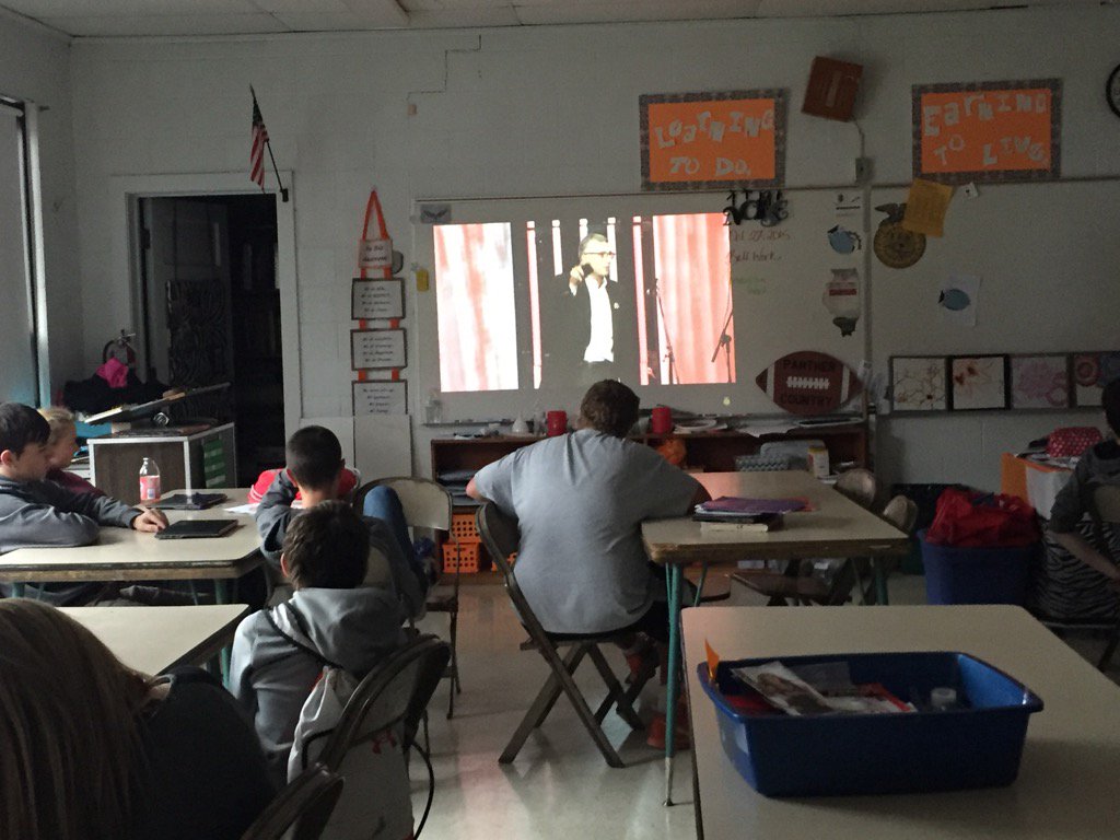 ffathatagkid's tweet photo. Students watching @TysonFoods Donnie Smiths speech from 87th @NationalFFA convention I will be there @FarmAnswers https://t.co/pJV77QfBul