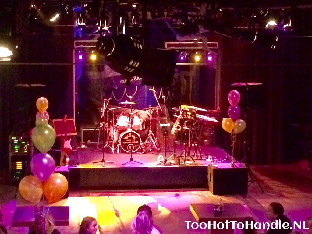 TooHotToHandleB's tweet photo. #Personeelsfeest #AmsterdamWharf een mooi #Evenement met #TooHotToHandleBand #Feestband #Partyband #Coverband https://t.co/20D2fgbBhY