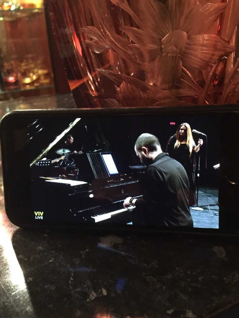 AyseAyseozler's tweet photo. #CazLive @VivLiveSocial https://t.co/S81HXT828P