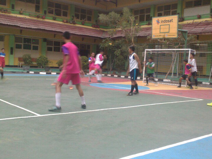 smk58futsal's tweet photo. Peran mereka cukup bagus di angkatan ny masing". Satria ( x ) , dharma ( XI ), andy ( XII ). Jngan cepat puas . https://t.co/6gDFQCiY6H