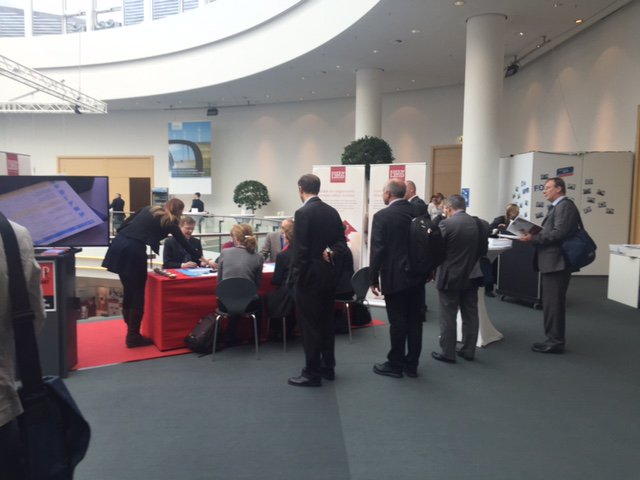 Eigenland_de's tweet photo. Jeder neugierige Blick auf unsere Analyse-Methodik wird beantwortet! Garantiert! Sprechen Sie uns einfach an. #pmf15 https://t.co/nrcbUcHm8A