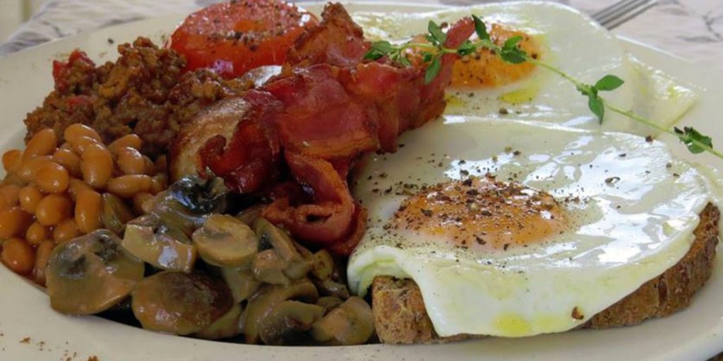 WesternCapeGH's tweet photo. Best breakfast in South Africa #GordonsBeachLodge #beachfrontaccommodation #Gordonsbay https://t.co/mS6GOi7CAV https://t.co/UyPitL00m2