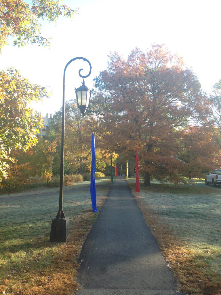 Wellesleymag's tweet photo. It's a beautiful day for #Tanner2015! Can't wait to see what our students have been up to out in the world. https://t.co/KAbwxmcI3q