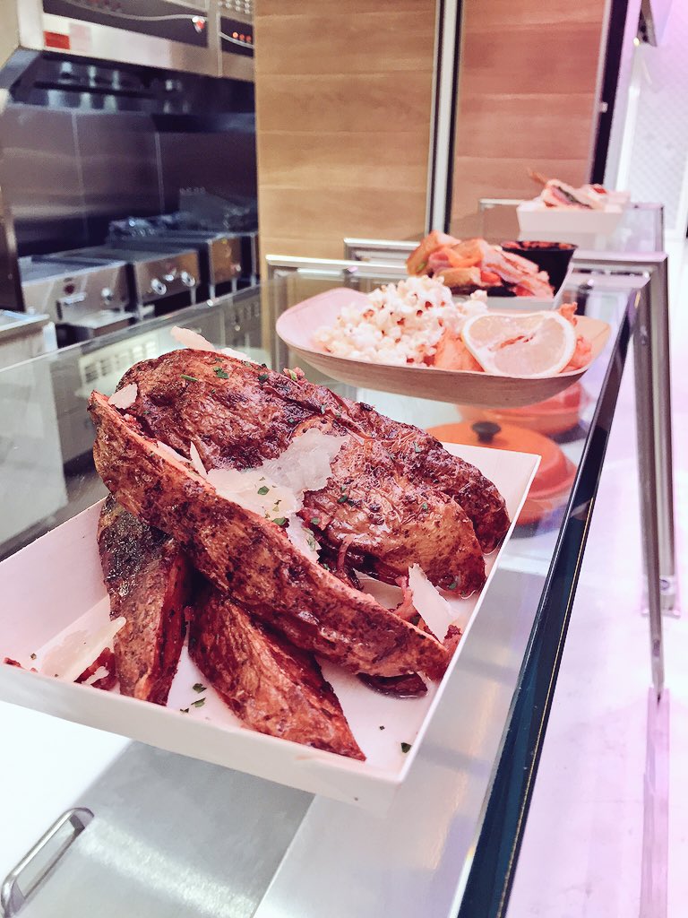 AlyssaRaymond's tweet photo. New @TheQArena! Thanks @FabioCleveland for making my mouth water this morning! 😍😛#launchtestkitchen @wkyc https://t.co/BITXfIsizl