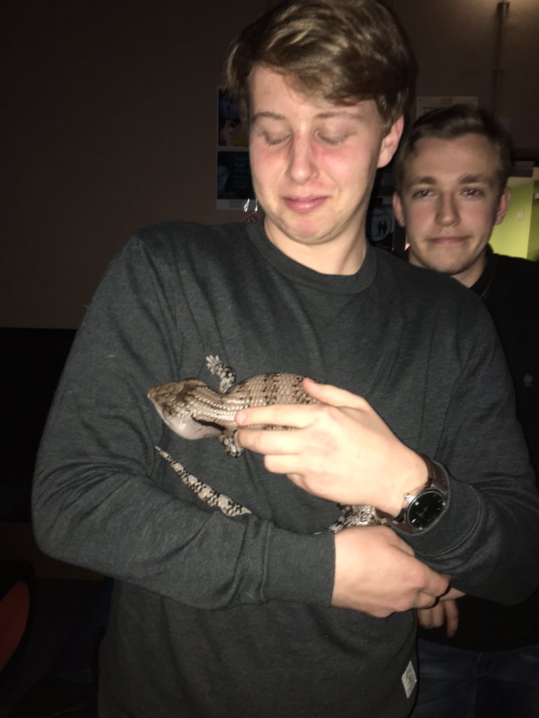 UOG_Ultimate's tweet photo. Fab time at @UoG_Netball presents exotica! Here are a few snaps :) our social sec loved the animals a bit too much 🐍 https://t.co/hQN7NoopJz