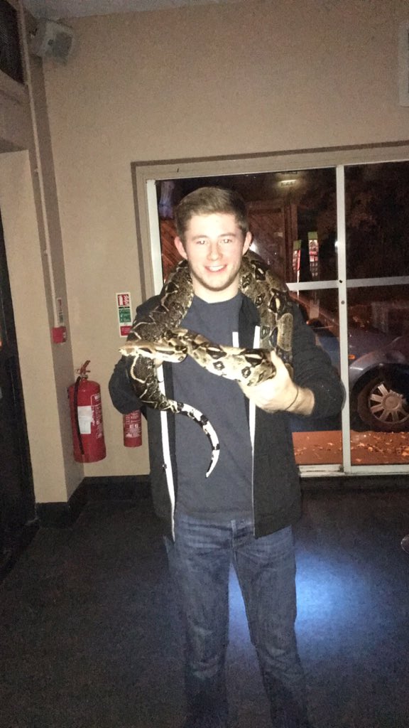 UOG_Ultimate's tweet photo. Fab time at @UoG_Netball presents exotica! Here are a few snaps :) our social sec loved the animals a bit too much 🐍 https://t.co/hQN7NoopJz