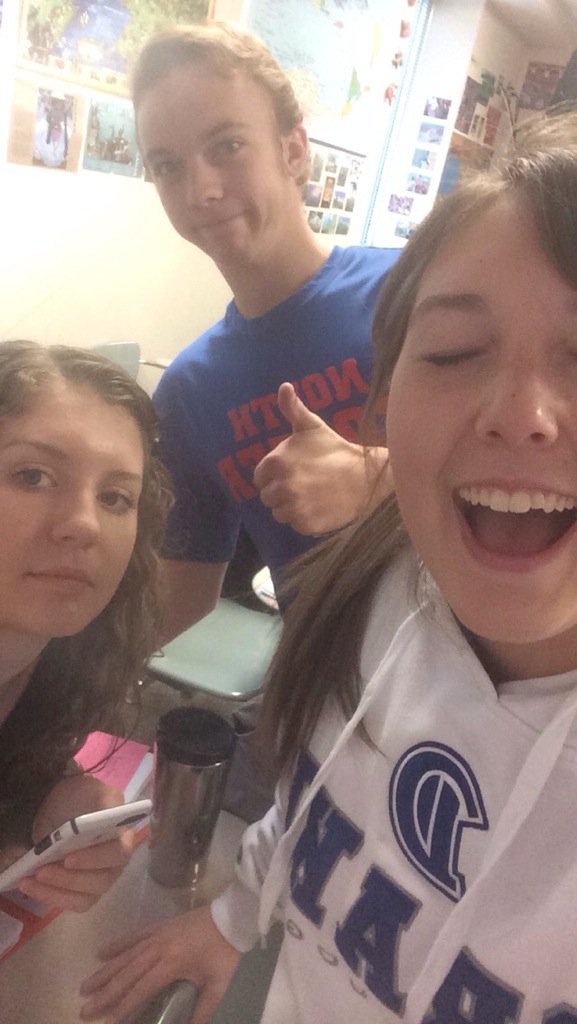 godessofshit's tweet photo. HAPPY BIRTHDAY to my partner in crime since freshman year #Slashio #olgatron #smoothcurves #yourecool #rachelspretty https://t.co/EiFMuHr4Oj
