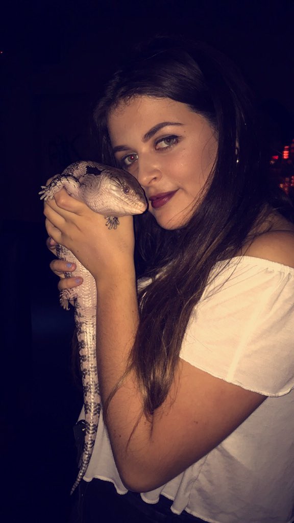 UoG_Netball's tweet photo. Thanks to everyone who came along last night! We had a great time meeting the reptiles and #FacingOurFears https://t.co/4BbF7dOXVR