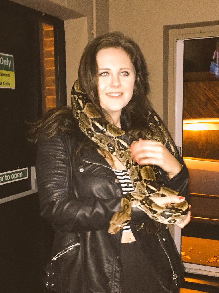 UoG_Netball's tweet photo. Thanks to everyone who came along last night! We had a great time meeting the reptiles and #FacingOurFears https://t.co/4BbF7dOXVR