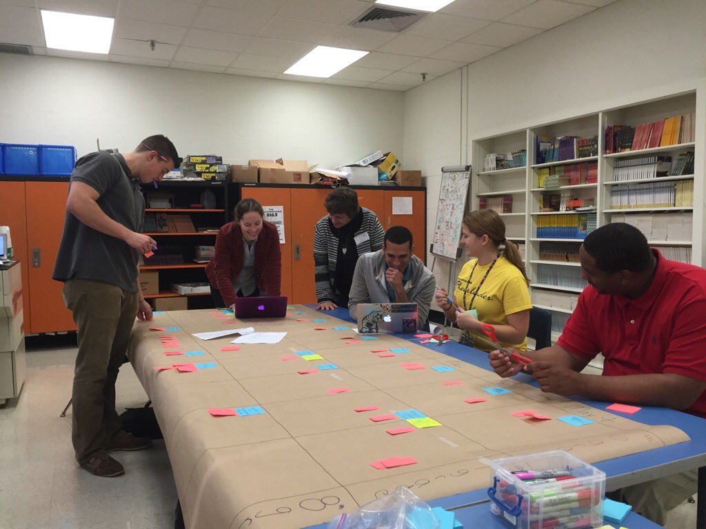 KCMSTrojans's tweet image. Science is alive and well at KCMS!