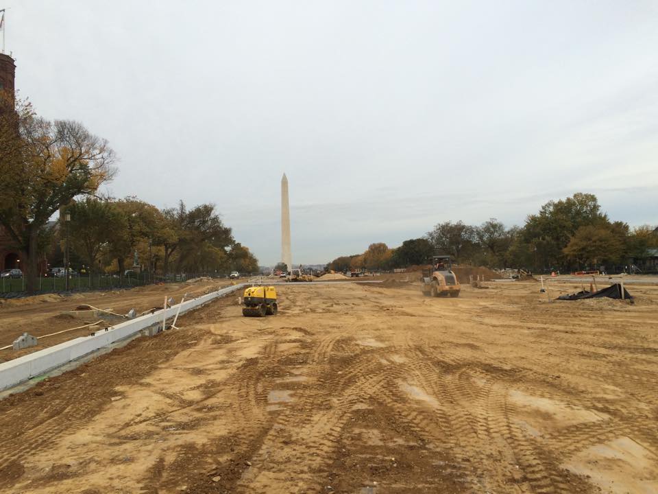 IrrigationCnslt's tweet photo. Progress update from @bvinchesi on our pet project at @TheNationalMall today!  #irrigation #americasfrontyard https://t.co/cXDGT1w36M