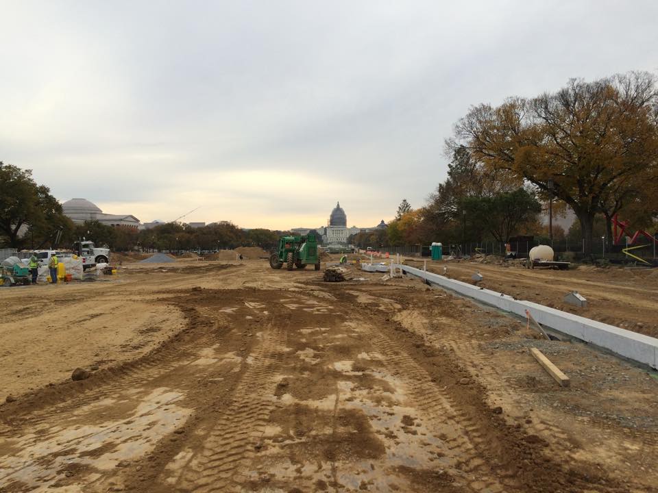 IrrigationCnslt's tweet photo. Progress update from @bvinchesi on our pet project at @TheNationalMall today!  #irrigation #americasfrontyard https://t.co/cXDGT1w36M