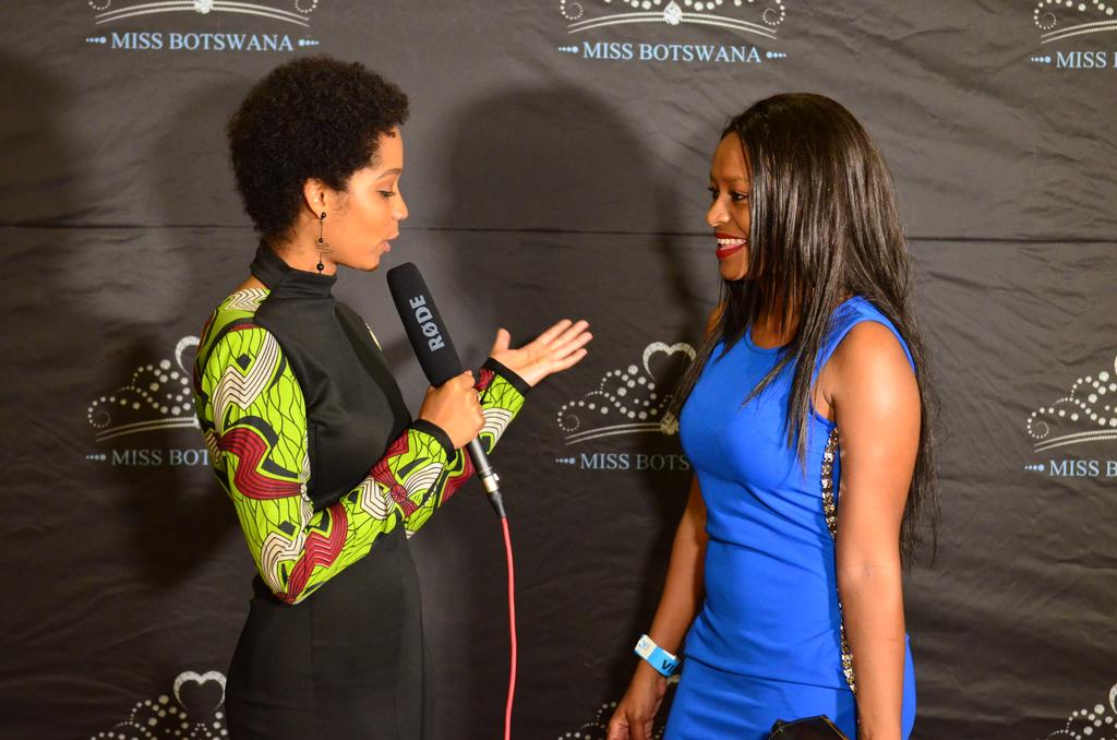 miss_botswana's tweet photo. Miss Botswana 2015
#Redcarpet
#Capturedinstyle https://t.co/1hBIi8Fq8j