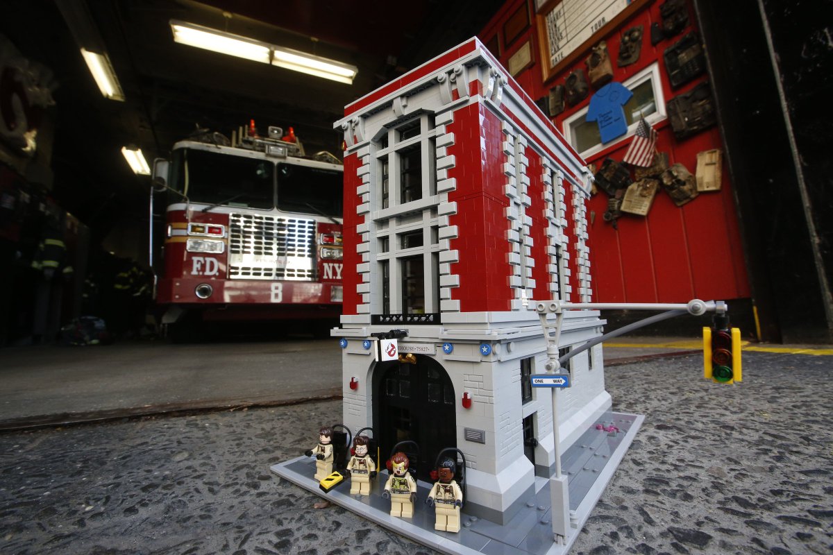 lego ghostbusters firehouse uk