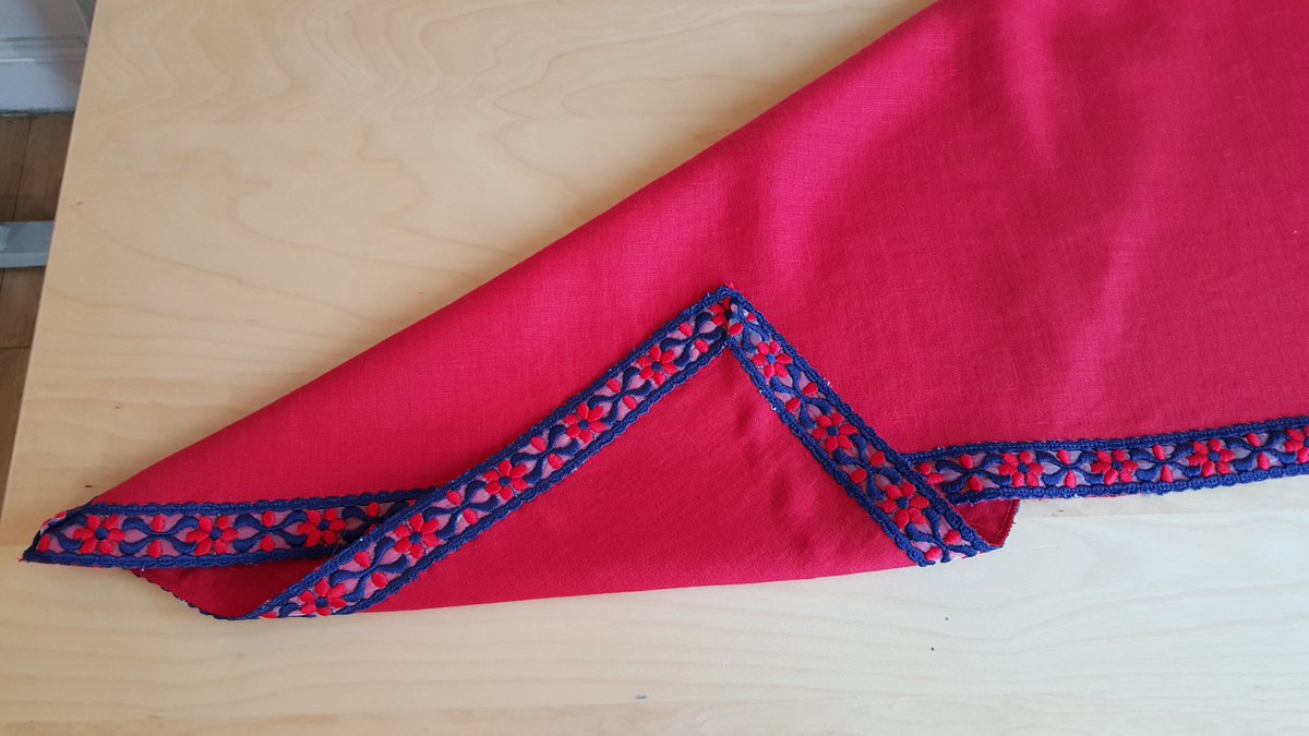 Elite_Textile's tweet photo. Time to redecorate your home table... https://t.co/jXLI9uX3LP