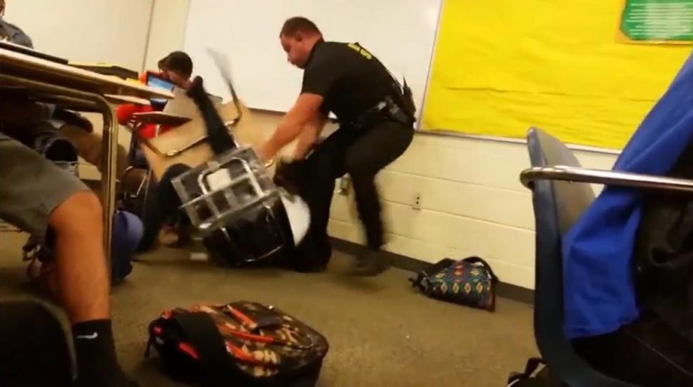 Feds have been asked to investigate deputy's assault on South Carolina high school student. nydn.us/1O53Cfm